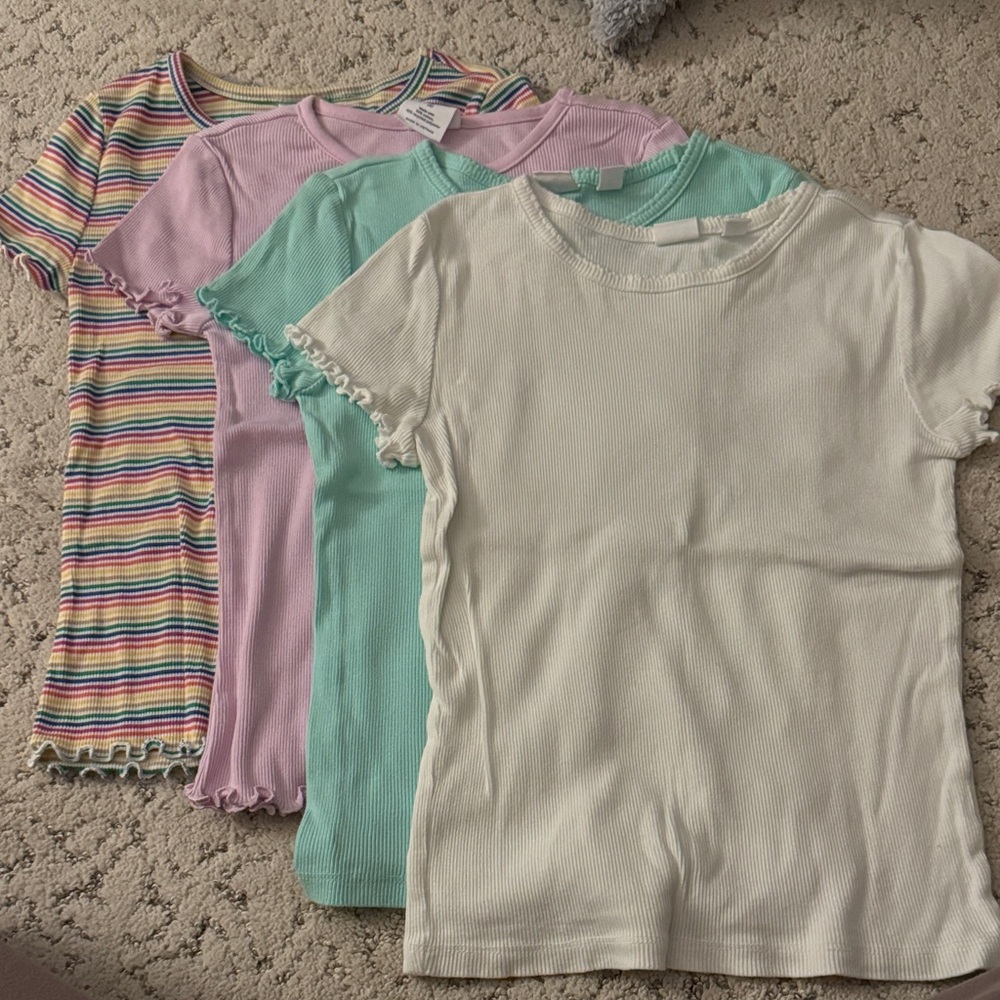 (4) GAP ribbed tees
